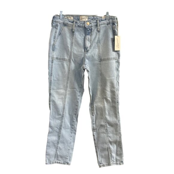NWT Universal Thread Goods Co. High Rise Slim Straight Leg. Light Denim. Size 8 - Picture 1 of 6